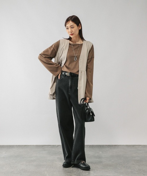 GLOBAL WORK（グローバルワーク）の「スラブボートネックルーズTシャツ/589058（Tシャツ/カットソー・レディース・ブラウン/オフホワイト/スミクロ・MEDIUM/LARGE）」の21枚目の写真