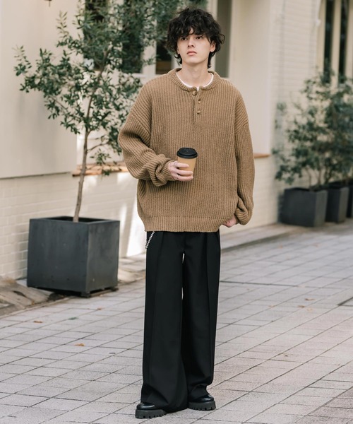 Rocky Monroe（ロッキーモンロー）の「新色追加 オーバーサイズ畦編みヘンリーネックニットセーター（ニット/セーター・メンズ・ブラウン/チャコール/ベージュ/ブラック/オフホワイト/グレー/ブルー/ブラック系/ネイビー/ワイン/マスタード・M/XL/L）」の18枚目の写真