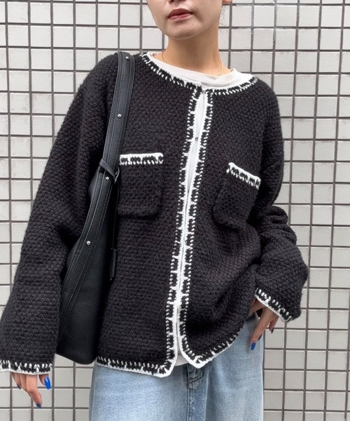DRAW（ドロー）の「DRAW(ドロー) / ツイード風ニットカーディガン（バイカラーステッチ）（カーディガン/ボレロ・レディース・グレー/ブラック・LARGE/MEDIUM）」の2枚目の写真
