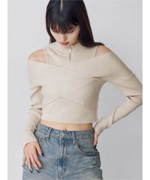 MURUA(ムルーア)の「カシュクールハーフジップトップス(ニット/セーター・レディース・グレー/ボルドー/アイボリー/ブラック/ベージュ/ピンク/ブルー・FREE)」の2枚目の写真