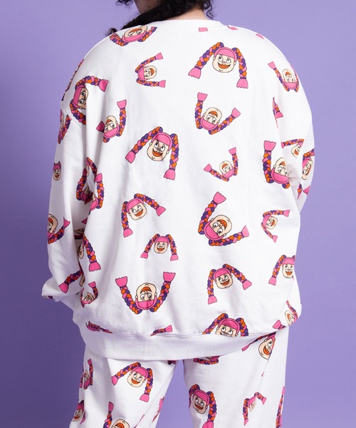 PUNYUS（プニュズ）の「【新サイズ】NAOMIチャン総柄スウェット（スウェット・レディース・ホワイト・1/2/3/4/5）」の3枚目の写真