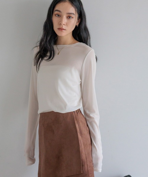 LOWRYS FARM（ローリーズファーム）の「ナイロンシアータイトＬＳ  606435（Tシャツ/カットソー・レディース・ブルー/ブラック/ホワイト/ライトグレー/イエロー・FREE）」の9枚目の写真