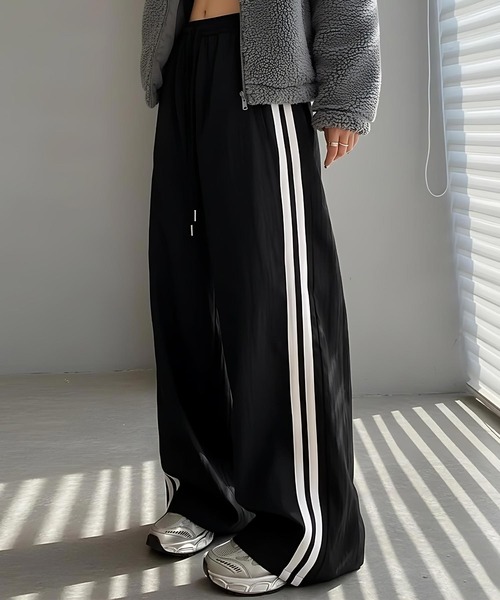 cammie(キャミー)の「ライン入り裾ボリュームパンツ(その他パンツ・レディース・ブラック/グレー・M/L)」の5枚目の写真