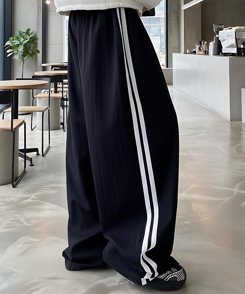 cammie(キャミー)の「ライン入り裾ボリュームパンツ(その他パンツ・レディース・ブラック/グレー・M/L)」の6枚目の写真