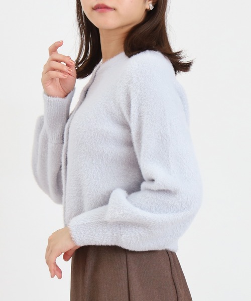 ASTORIA ODIER（アストリアオディール）の「ラメフェザービジューボタンカーディガン（カーディガン/ボレロ・レディース・サックスブルー/チャコールグレー/ホワイト/ピンク・MEDIUM）」の5枚目の写真