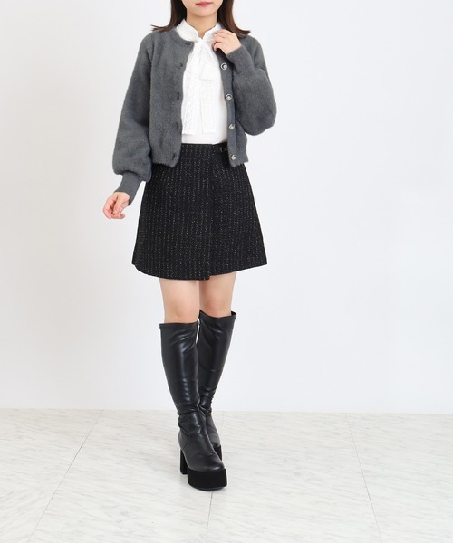 ASTORIA ODIER（アストリアオディール）の「ラメフェザービジューボタンカーディガン（カーディガン/ボレロ・レディース・サックスブルー/チャコールグレー/ホワイト/ピンク・MEDIUM）」の11枚目の写真