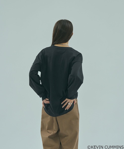 ROSE BUD（ローズバッド）の「(CREOLME)KEVIN CUMMINS PHOTO L/S TEE（Tシャツ/カットソー・レディース・ブラック/ホワイト・ONE SIZE）」の13枚目の写真