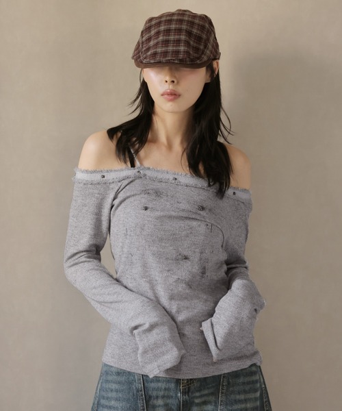 Ulysses(ユリシス)の「アシンメトリーオフショルダーフリンジリベットデザインカットソー(Tシャツ/カットソー・レディース・ホワイト/グレー/ブラック・F)」の22枚目の写真