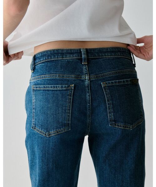 kate spade new york(ケイトスペード ニューヨーク)の「ストレート レッグ ジーンズ(デニムパンツ・レディース・ブルー・23/24/25/26)」の4枚目の写真