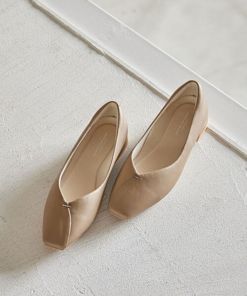 green label relaxing（グリーンレーベルリラクシング）の「クッショニーシューズ スクエアトゥ メタルチップ / フラットシューズ（その他シューズ・レディース・シルバー/ブラック/ベージュ・24cm/23.5cm/23cm/22.5cm/25cm/24.5cm）」の2枚目の写真