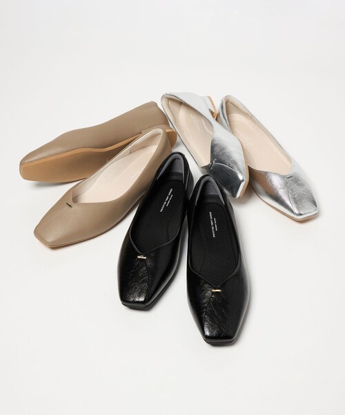 green label relaxing（グリーンレーベルリラクシング）の「クッショニーシューズ スクエアトゥ メタルチップ / フラットシューズ（その他シューズ・レディース・シルバー/ブラック/ベージュ・24cm/23.5cm/23cm/22.5cm/25cm/24.5cm）」の5枚目の写真