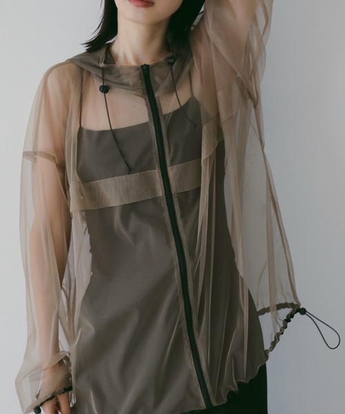 anuke(アンヌーク)の「Tulle Zip Blouzon(ブルゾン・レディース・ベージュ/チャコールグレー・FREE)」の1枚目の写真