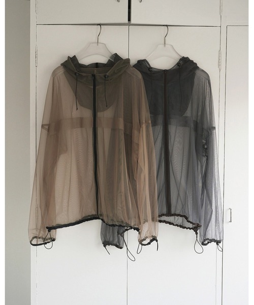 anuke(アンヌーク)の「Tulle Zip Blouzon(ブルゾン・レディース・ベージュ/チャコールグレー・FREE)」の11枚目の写真