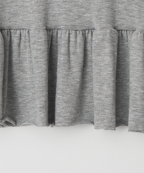 RONRON(ロンロン)の「PENDANT RUFFLE LAYERED SLIM LONG SLEEVE GREY(Tシャツ/カットソー・レディース・その他・FREE)」の4枚目の写真