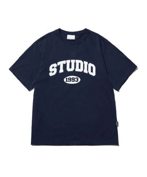 1993STUDIO(1993スタジオ)の「スタジオアーチロゴTシャツ_ネイビー(Tシャツ/カットソー・レディース・その他・SMALL/MEDIUM/LARGE)」の2枚目の写真