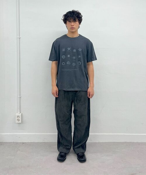 Millo Archive（ミロ アーカイブ）の「スクロールスクエアTシャツ[チャコールグレー]（Tシャツ/カットソー・メンズ・その他・MEDIUM/LARGE/X-LARGE）」の4枚目の写真
