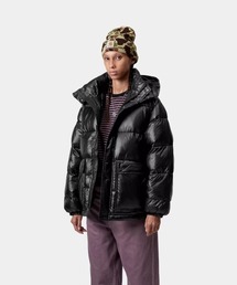 Carhartt WIP（カーハートダブリューアイピー）の「Carhartt WIP W' BENSON JACKET（カーハートワークインプログレス ウィメンズ ベンソン ジャケット）（ダウンジャケット/コート）」