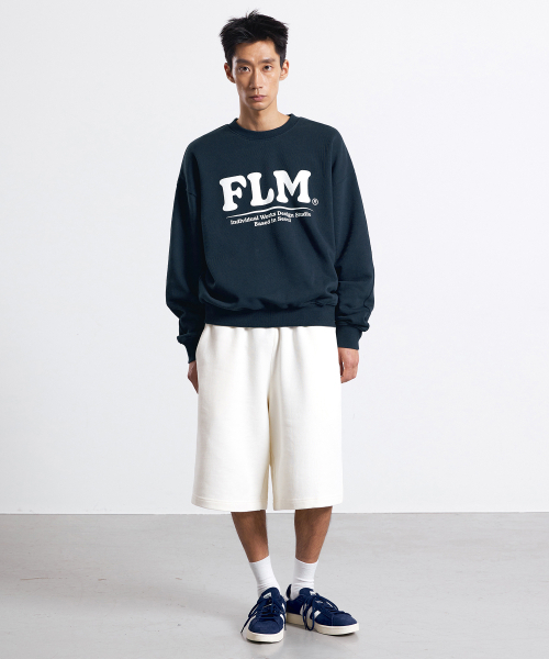 F.ILLUMINATE(フィルミネイト)の「FLM ボールドロゴ スウェットシャツ-ネイビー(スウェット・レディース・その他・SMALL/MEDIUM/LARGE)」の4枚目の写真