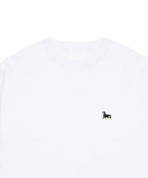GRAVER（グレーバー）の「[ユニセックス]イエローブーツパピー刺繍半袖Tシャツ_ホワイト（Tシャツ/カットソー・レディース・ホワイト・SMALL/LARGE/MEDIUM/X-LARGE）」の3枚目の写真