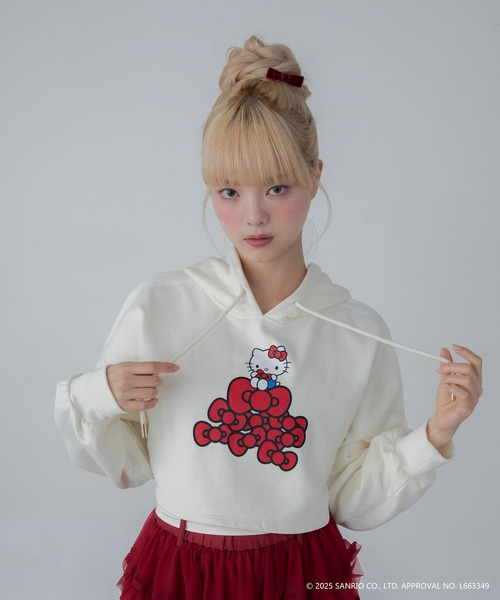 HELLO KITTY】ハローキティコラボ プリントショート丈パーカー
