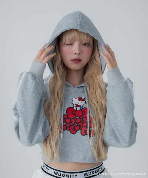 sanrio(サンリオ)の「【HELLO KITTY】ハローキティコラボ プリントショート丈パーカー(パーカー・レディース・ホワイト/グレー・FREE)」の16枚目の写真