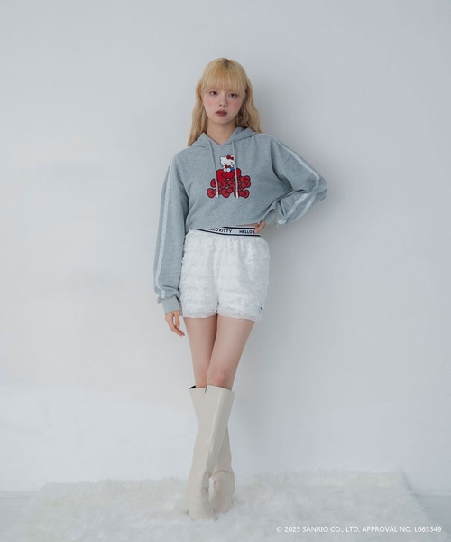 sanrio(サンリオ)の「【HELLO KITTY】ハローキティコラボ プリントショート丈パーカー(パーカー・レディース・ホワイト/グレー・FREE)」の19枚目の写真