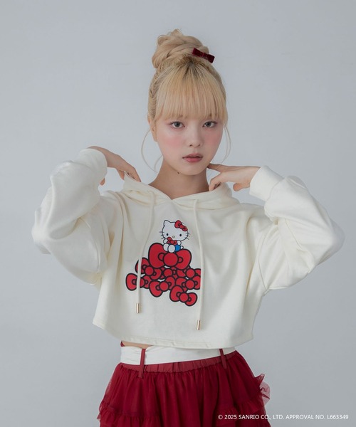 HELLO KITTY】ハローキティコラボ プリントショート丈パーカー