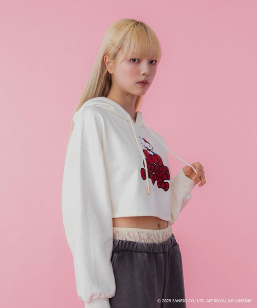 sanrio(サンリオ)の「【HELLO KITTY】ハローキティコラボ プリントショート丈パーカー(パーカー・レディース・ホワイト/グレー・FREE)」の12枚目の写真