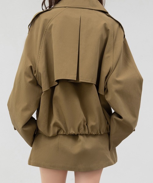 DAY CLOSET（デイ クローゼット）の「【韓国っぽセットアップ/バックゴム】長袖トレンチ風オーバーサイズジャケット+ミニプリーツスカート 上下2点セット レディース（セットアップ・レディース・キャメル/チャコールグレー・M/S）」の8枚目の写真