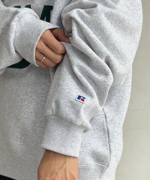 Russell Athletic（ラッセルアスレティック）の「【5周年企画】RUSSELLロゴスウェット（スウェット・レディース・グレー/アイボリー/ネイビー・MEDIUM/LARGE）」の18枚目の写真