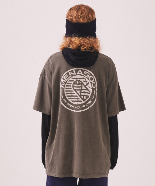 MENASOO(ミナス)の「275g Heavy Cotton Circle Hearttrack Pigment T Shirt_Khaki(Tシャツ/カットソー・レディース・カーキ・SMALL/MEDIUM)」の4枚目の写真