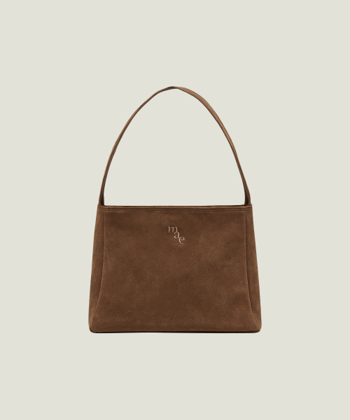 MUCU AND EBONY(ムクアンドエボニー)の「Comfy Bag _ Suede Milk Choco(ショルダーバッグ・レディース・ブラウン・FREE)」の2枚目の写真