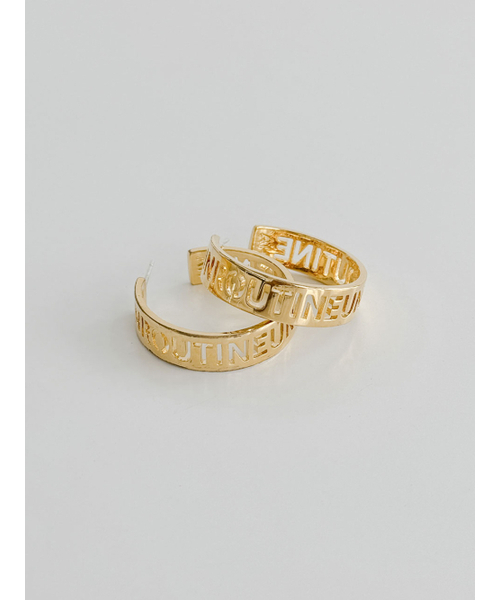 August Harmony(オーガストハーモニー)の「Big Unroutine Hoop Earring - Gold(ピアス(両耳用)・レディース・その他・FREE)」の1枚目の写真