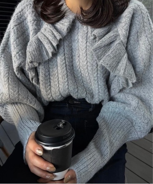 lawgy(ラウジー)の「cable frill raglan sleeve knit / ケーブルフリルラグランスリーブニット(ニット/セーター・レディース・グレー/ベージュ・FREE)」の12枚目の写真