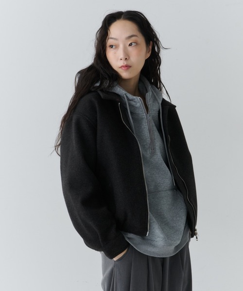 NUJOH（ヌゾ）の「Modern Zip Short Jacket / モダンジップショートジャケット（ブルゾン・レディース・チャコールグレー/ブラウン/ライトベージュ・FREE）」の9枚目の写真