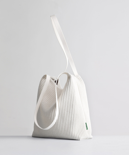 GREEN STUFF（グリーンスタッフ）の「boxy bag 53 - corduroy canvas ivory（トートバッグ・レディース・その他・FREE）」の4枚目の写真