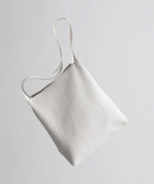 GREEN STUFF（グリーンスタッフ）の「boxy bag 53 - corduroy canvas ivory（トートバッグ・レディース・その他・FREE）」の2枚目の写真