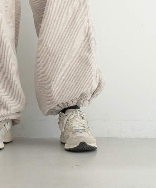 KAIKO(カイコー)の「KAIKO Colored cord wides(その他パンツ・メンズ・ライトベージュ・2/1/3)」の9枚目の写真