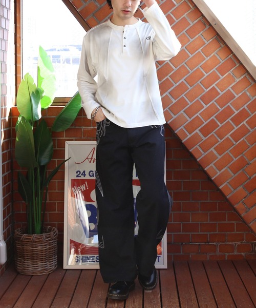 ８(eight)（エイト）の「刺繍カーブパンツ（デニムパンツ・メンズ・ブラック/ブラック系その他・MEDIUM/LARGE）」の7枚目の写真