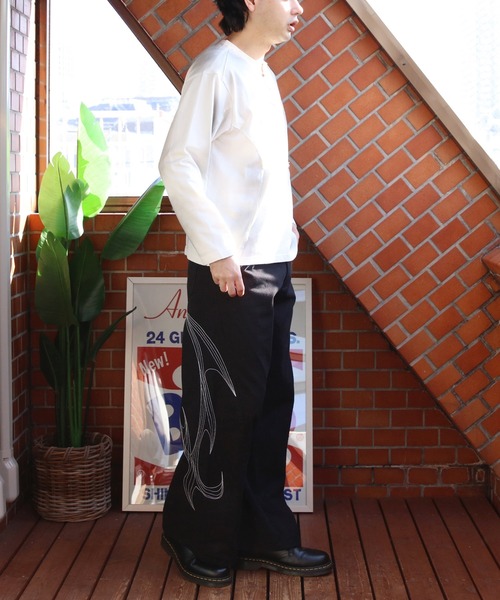 ８(eight)（エイト）の「刺繍カーブパンツ（デニムパンツ・メンズ・ブラック/ブラック系その他・MEDIUM/LARGE）」の10枚目の写真