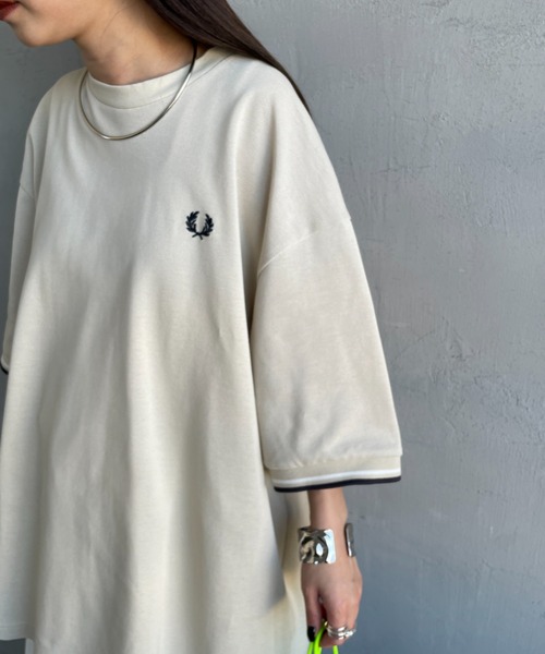 FRED PERRY（フレッドペリー）の「[FRED PERRY/フレッドペリー] 別注 ツインティップライン ワイドシルエット 鹿の子Tシャツ（Tシャツ/カットソー・レディース・ネイビー/オートミール/ブラック/ホワイト・L/M/S）」の17枚目の写真