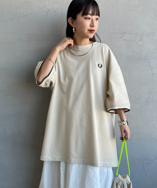 FRED PERRY（フレッドペリー）の「[FRED PERRY/フレッドペリー] 別注 ツインティップライン ワイドシルエット 鹿の子Tシャツ（Tシャツ/カットソー・レディース・ネイビー/オートミール/ブラック/ホワイト・L/M/S）」の14枚目の写真