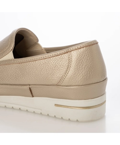 ing(イング)の「【WEB限定】【サスティナブル】厚底スリッポンスニーカー(スリッポン・レディース・ゴールド/ホワイト/ブラック・24cm/23.5cm/23cm/22.5cm/24.5cm)」の14枚目の写真