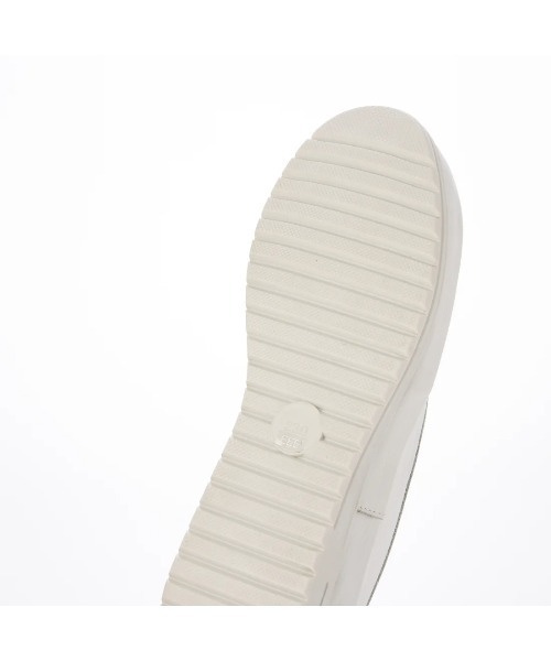 ing(イング)の「【WEB限定】【サスティナブル】厚底スリッポンスニーカー(スリッポン・レディース・ゴールド/ホワイト/ブラック・24cm/23.5cm/23cm/22.5cm/24.5cm)」の7枚目の写真