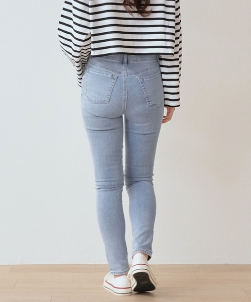 .WORKS(ドットワークス)の「スーパーストレッチデニム スキニーパンツ 股下 70㎝(デニムパンツ・レディース・ブルー系/ダークグレー/ブルー・67/64/61)」の10枚目の写真
