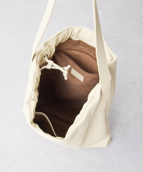 Whim Gazette（ウィムガゼット）の「【Hoaw.】ギャザーショルダーバッグ（ショルダーバッグ・レディース・ブラック/アイボリー・FREE）」の14枚目の写真