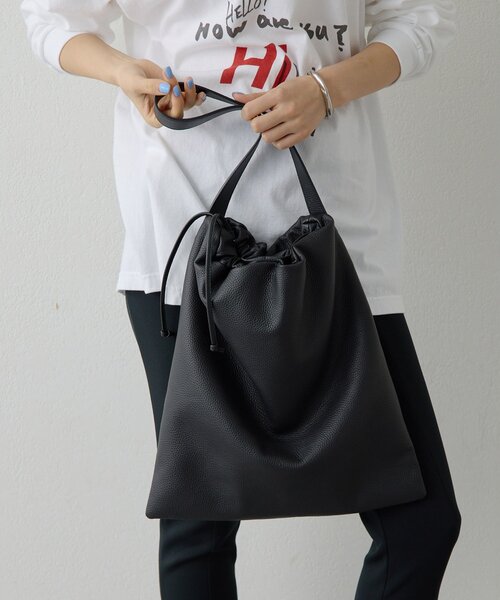 Whim Gazette（ウィムガゼット）の「【Hoaw.】ギャザーショルダーバッグ（ショルダーバッグ・レディース・ブラック/アイボリー・FREE）」の9枚目の写真