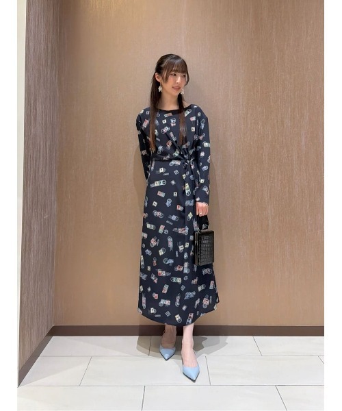 LOULOU WILLOUGHBY(ルルウィルビー)の「【LOULOU WILLOUGHBY】レタープリントワンピース(ワンピース・レディース・ピンク/ネイビー・1/2)」の3枚目の写真