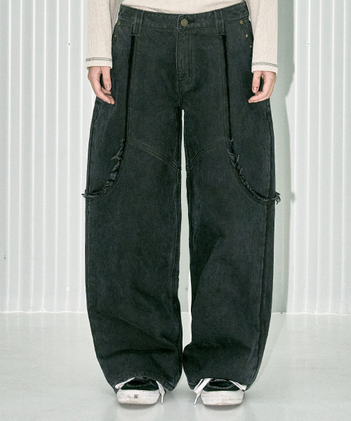 W RAW EDGE STUD DENIM PANTS - BLACK