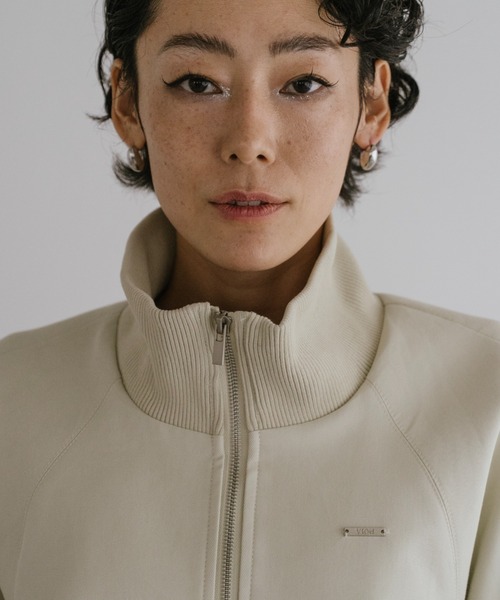 VION(ヴィオン)の「ハイネックバルーンブルゾン / High Neck Balloon Blouson(ブルゾン・レディース・ブラック/ベージュ・FREE)」の12枚目の写真